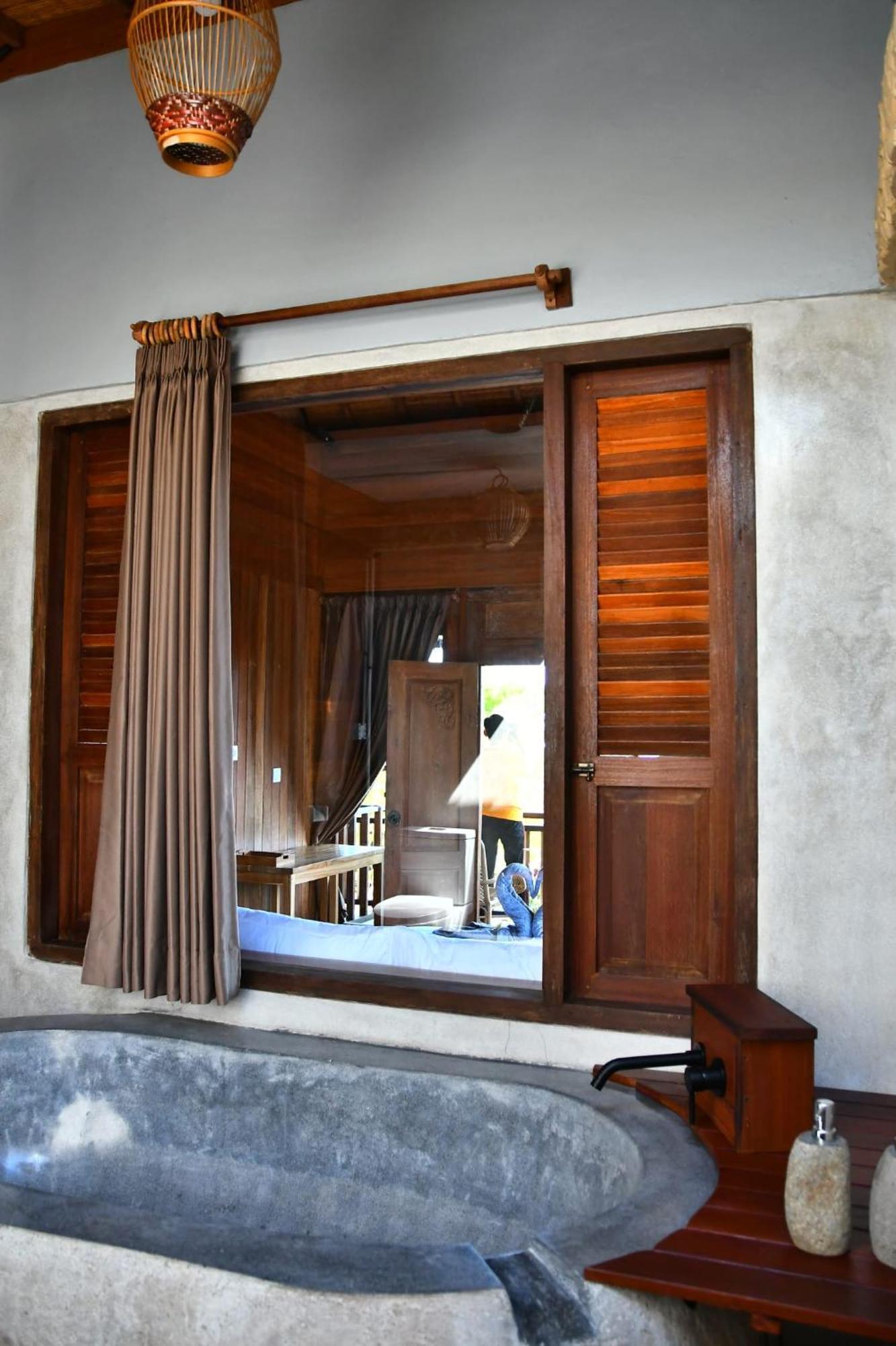Putra'Lebah Amed Guest House Buitenkant foto