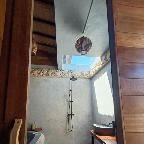 Putra'Lebah Amed Guest House Buitenkant foto