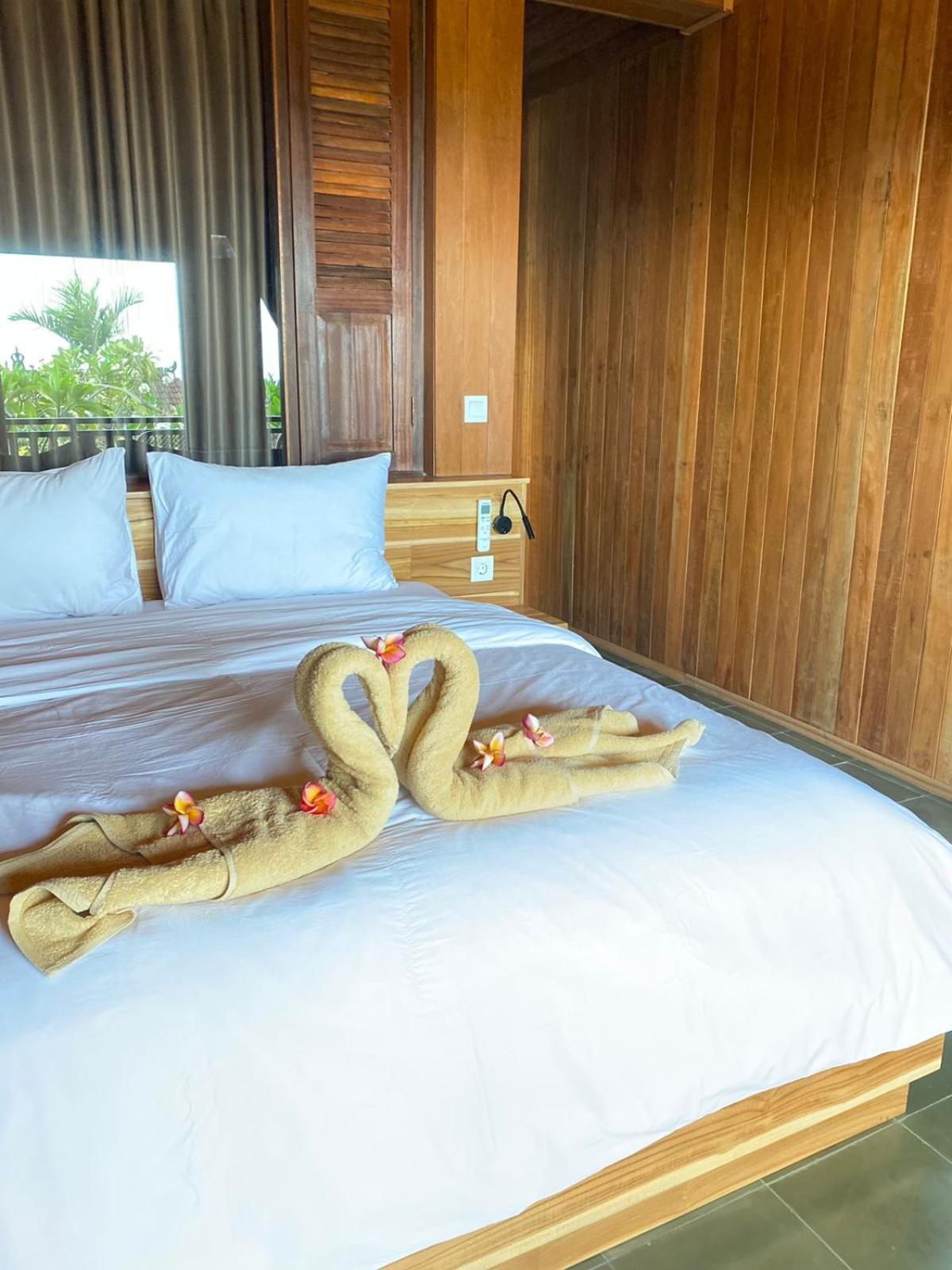 Putra'Lebah Amed Guest House Buitenkant foto