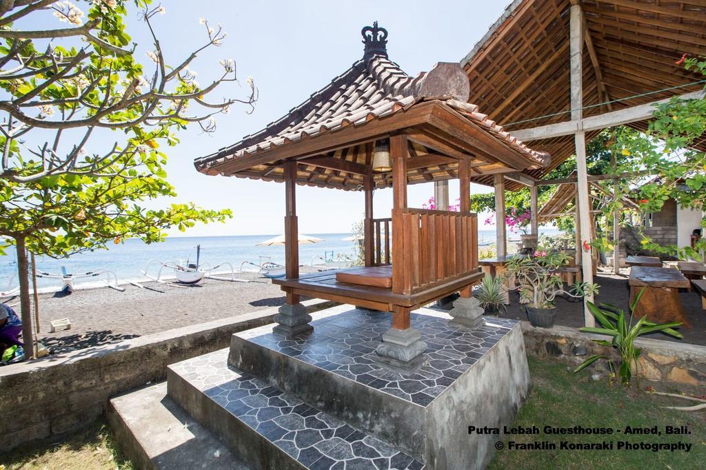 Putra'Lebah Amed Guest House Buitenkant foto